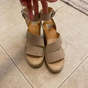 Cream Dolce Vita size 8 espadrille wedges